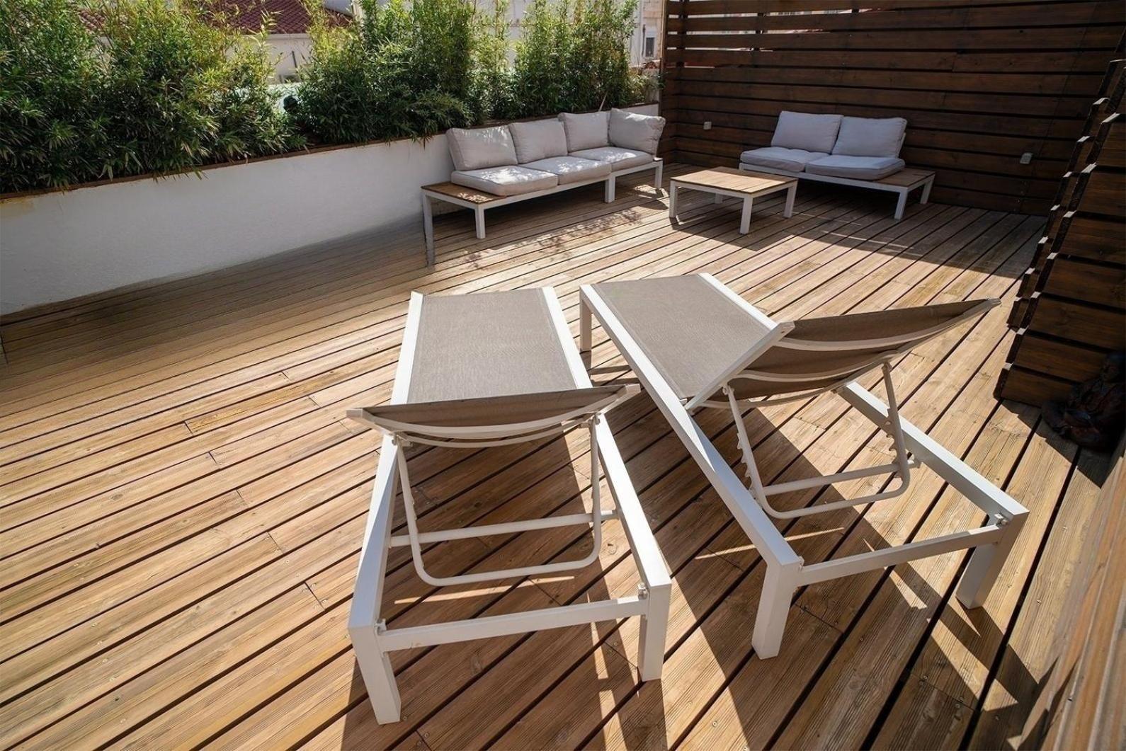 Atico Con Terraza Y Jacuzzi En El Centro Lägenhet Valencia Rum bild